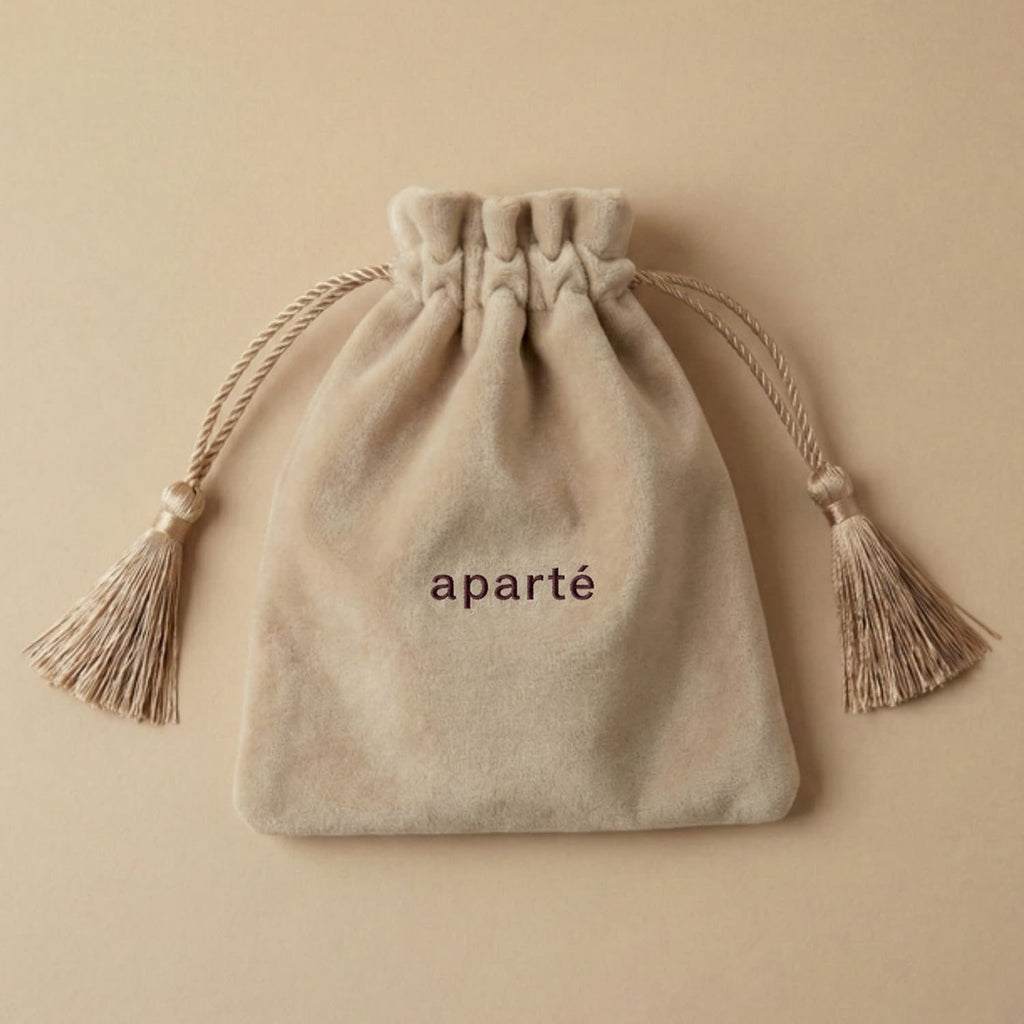 La pochette de rangement en velours aparté