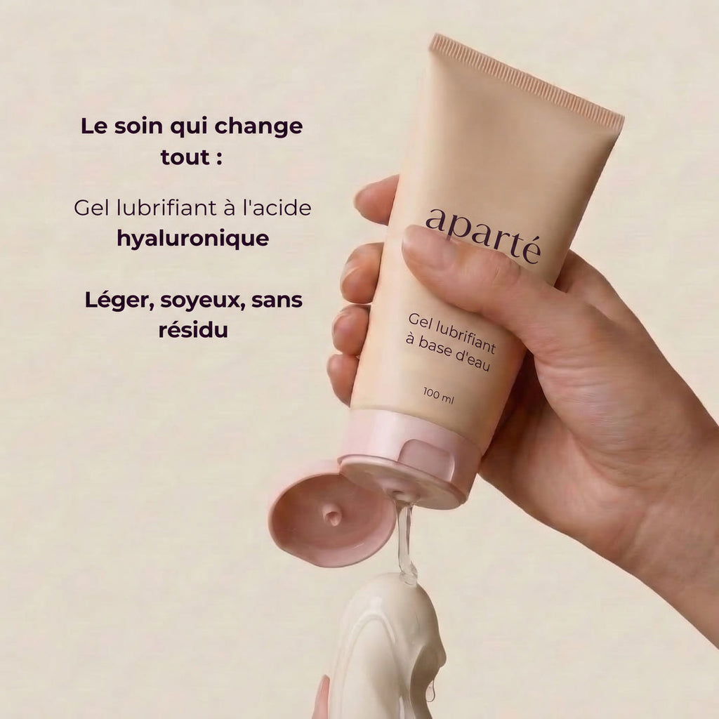 Le gel lubrifiant aparté à l’acide hyaluronique, versé depuis son tube